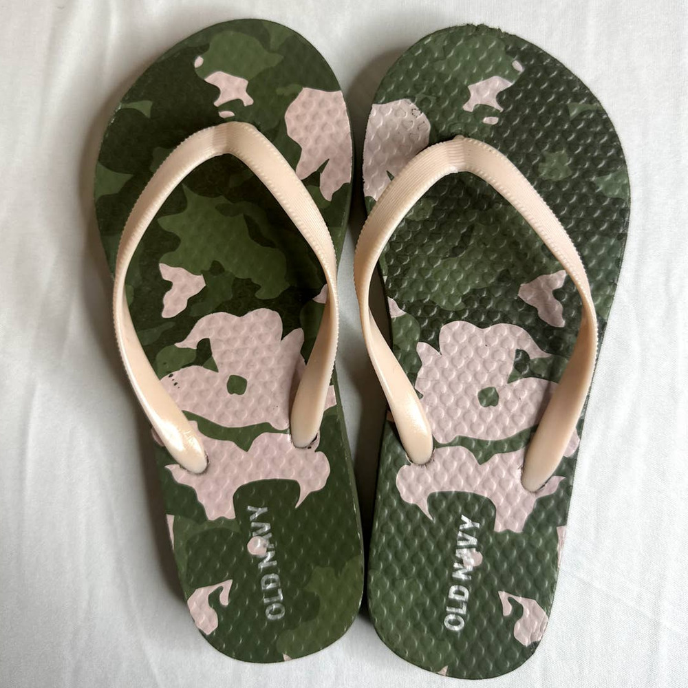 3 OLD NAVY FLIP FLOPS GIRLS SIZE 12-13 - Picture 3 of 6